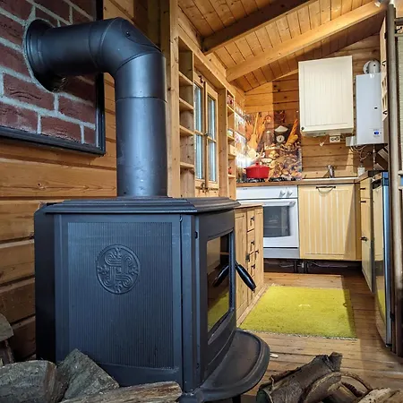 Blockhuette 35 Km Noerdlich Von Hamburg