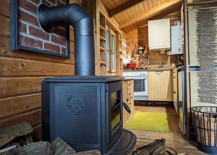 Blockhuette 35 Km Noerdlich Von Hamburg